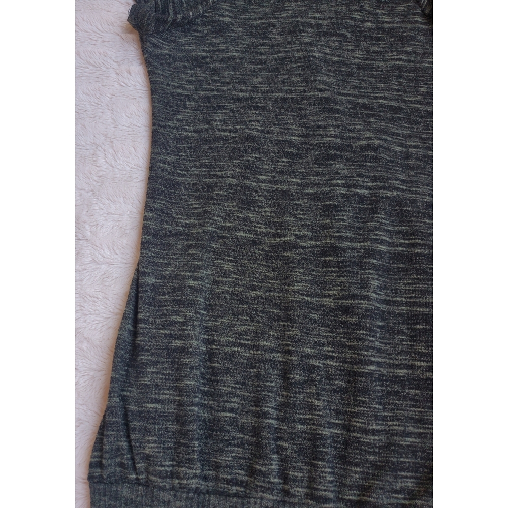 Bella D. green sweater dress - Picture 10 of 11